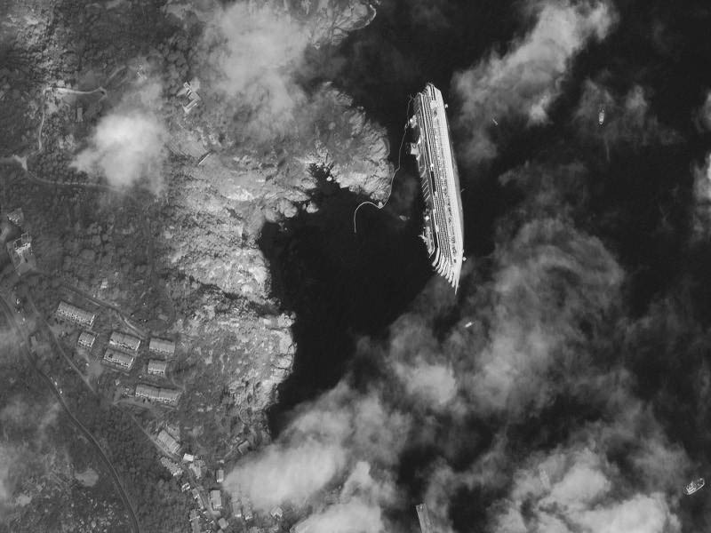 Costa Concordia image satellite