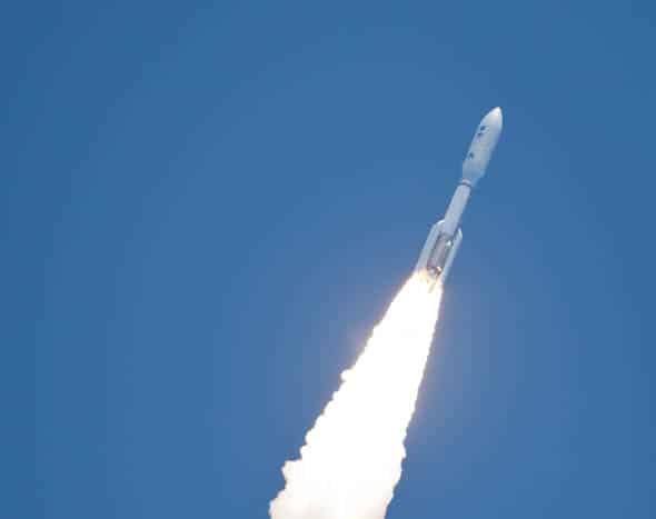 sonde Juno à bord d'Atlas 5