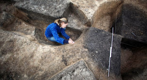 Les archéologues ont découvert des fragments de la plus vieille robe du monde en Arménie