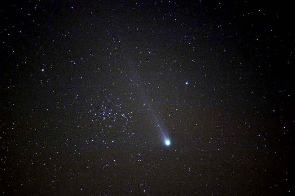 La comète Neat photographiée dans la région lyonnaise en mai 2004 (ENS - Olivier Garde)
