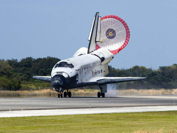 space shuttle Discovery