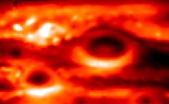 La tempête de Jupiter : températures des images. Crédit: ESO