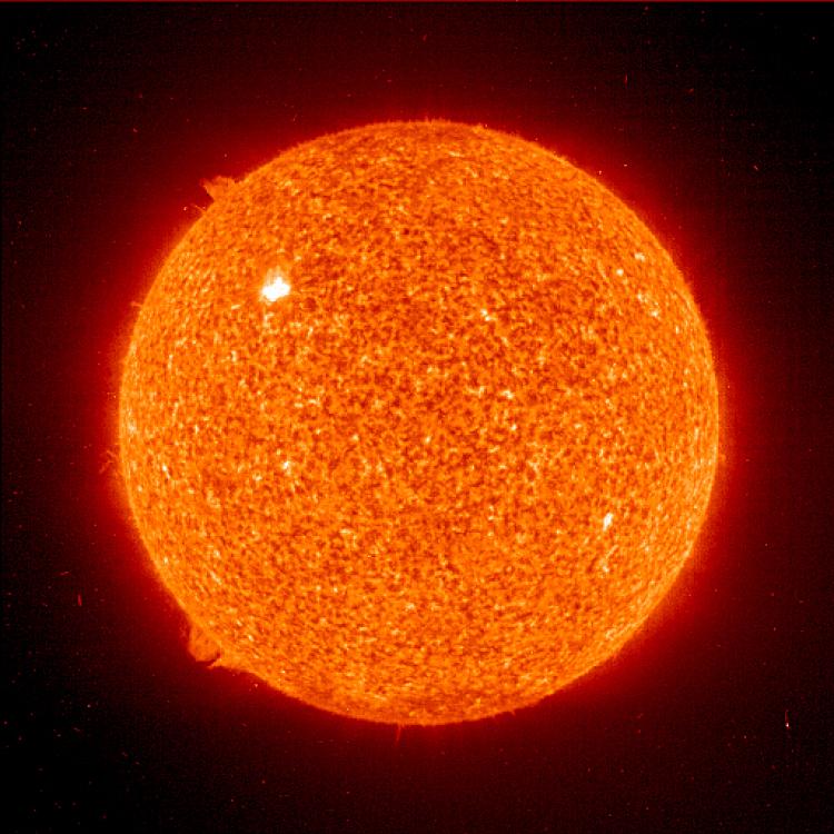 Le Soleil - image prise par SOHO - credit: NASA