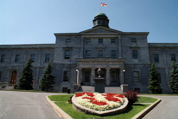 Pavillon central de l'Université McGill