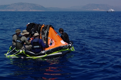 A la dérive en Méditerranée - Credits: ESA - V. Crobu, 2010